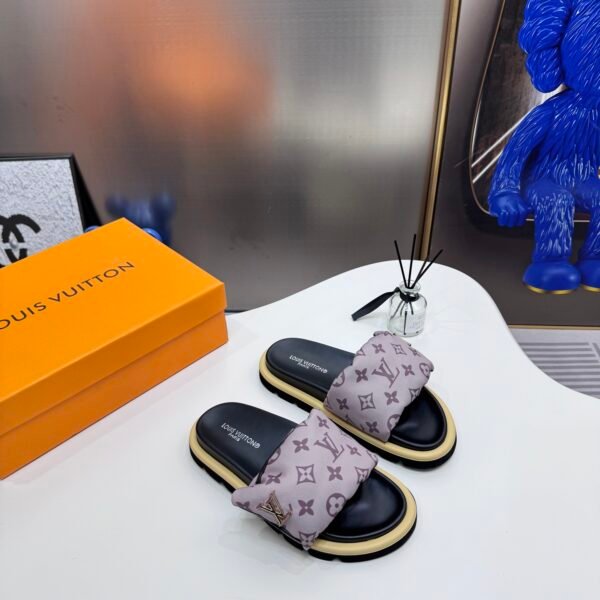 LV Pillow Comfort - Slides