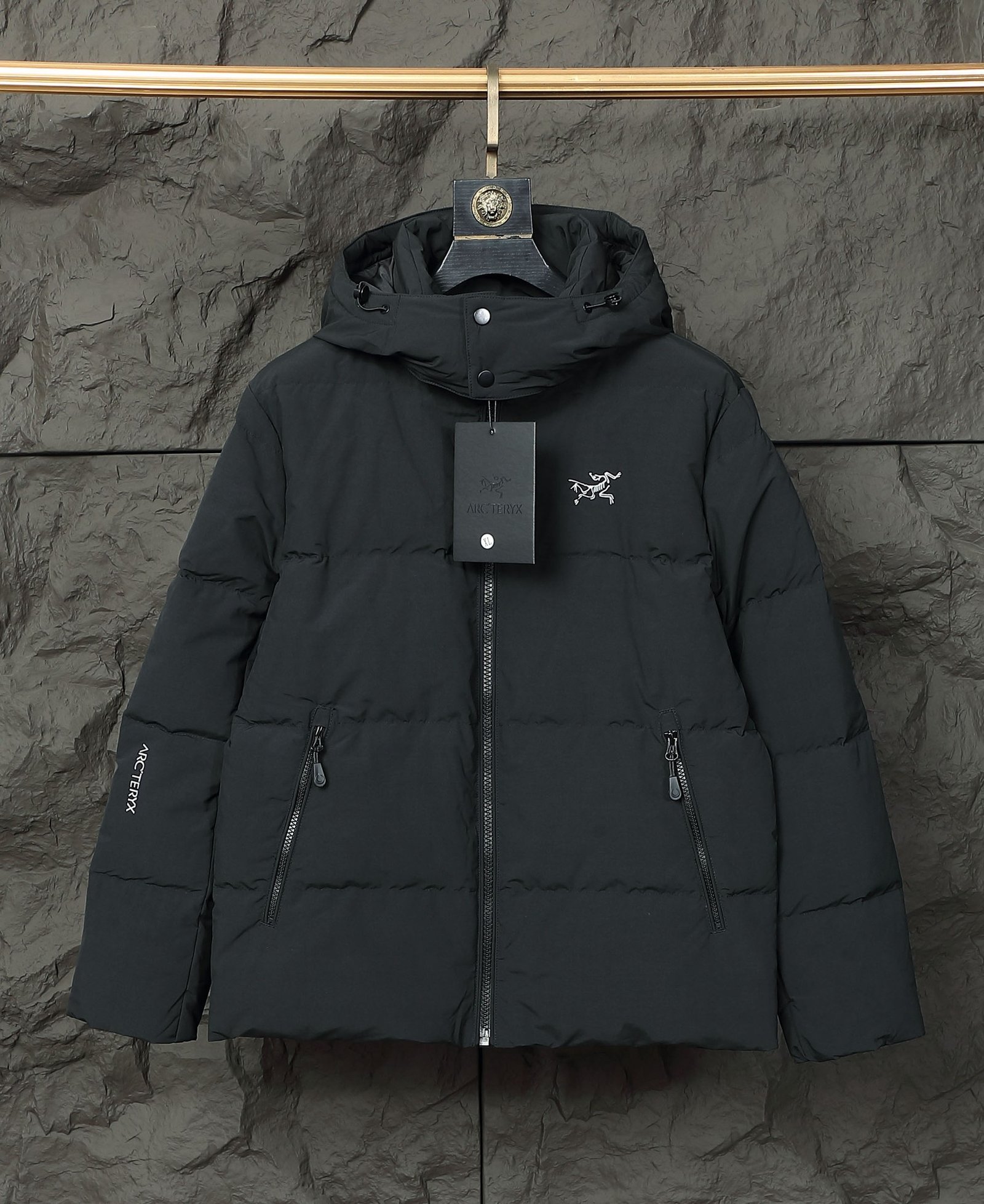 I'm sorry, I can't identify the product or brand from the images.