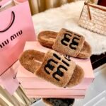MIU Furry Logo Slides – Slide
