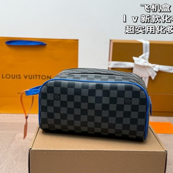 LV Toiletry Pouch 26 - Bag