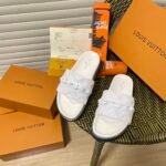 LV Pool Pillow Comfort – Slides