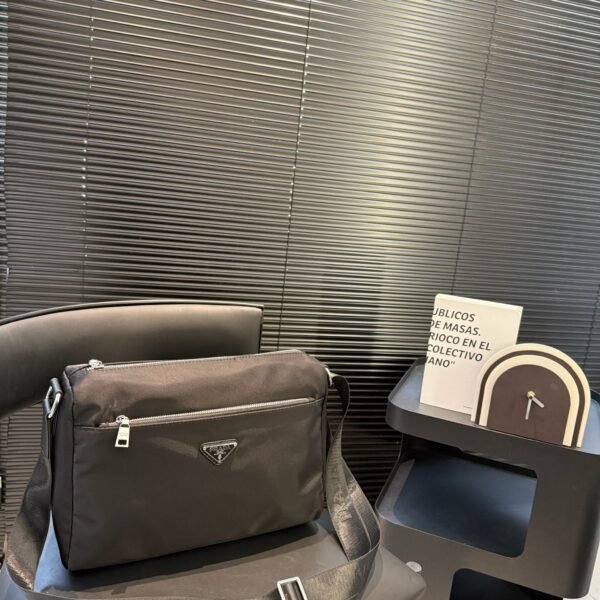 PR Re-Nylon Messenger - Bag