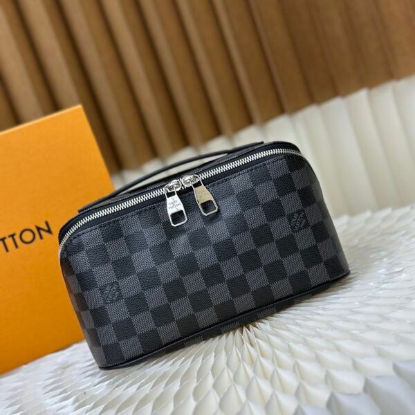 LV Toiletry Pouch 26 Damier Graphite - Bag