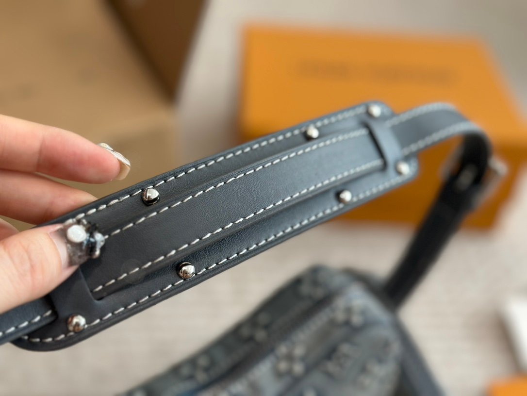 LV Multi Pochette Accessoires Monogram Denim - Bag - Image 8