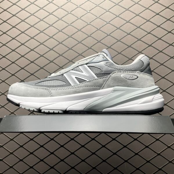 NB 990v6 - Sneakers