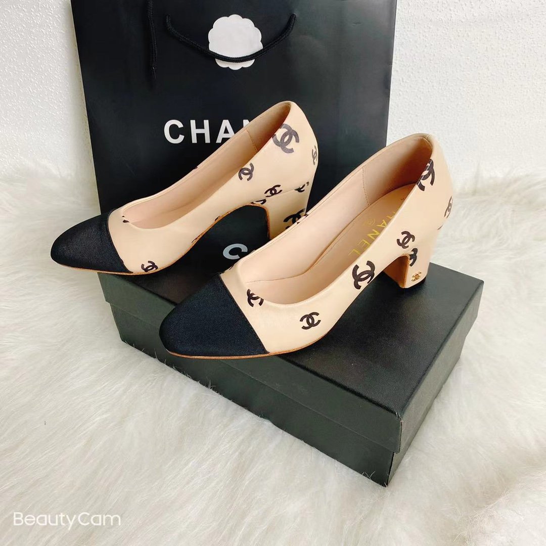 CC Classic Two-Tone Pumps Beige/Black - Heels - Image 5