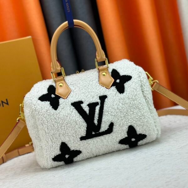 LV Speedy Bandoulière 25 White Shearling - Bag