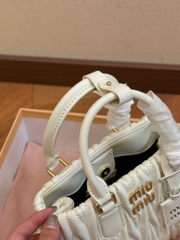 MIU Wander Matelassé White Leather – Bag