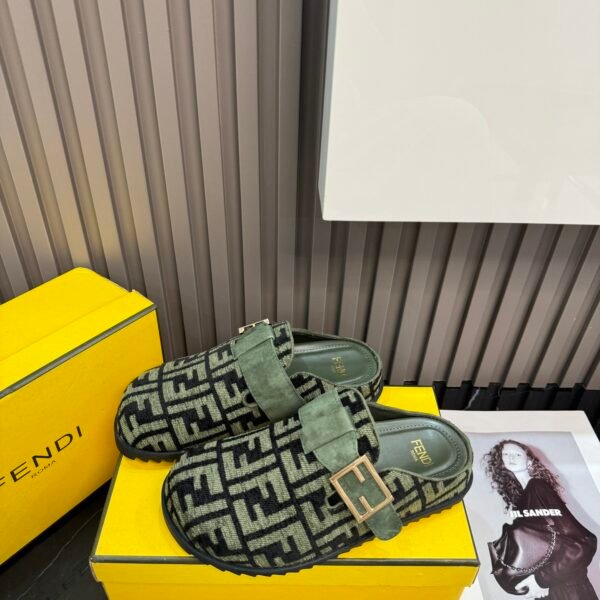 FD FF Logo Clogs - Shoes