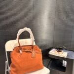 MIU Wander Matelassé Black Leather – Bag