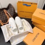LV Time Out – Sneaker – Bianco