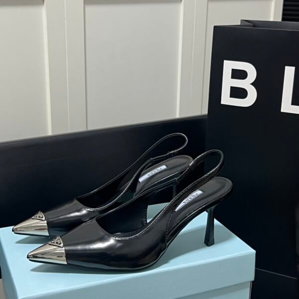 PR Slingback Pumps Black Leather/Silver-Tipped - Heels