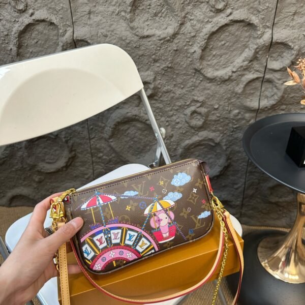 LV Pochette Felicie Monogram Animation - Bag