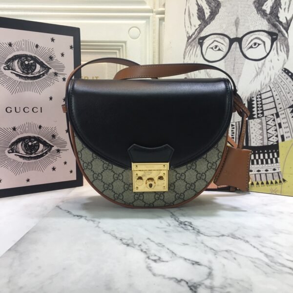 GG Padlock GG Supreme Crescent Beige/Black GG Supreme Canvas - Bag