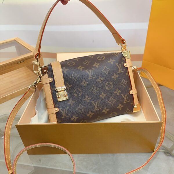 LV Petite Malle Souple - Bag