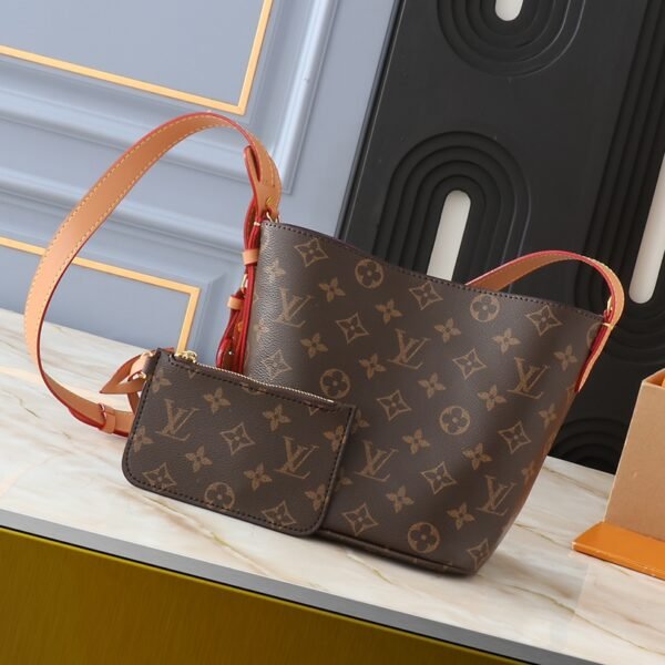 LV NéoNoé BB Monogram - Bag