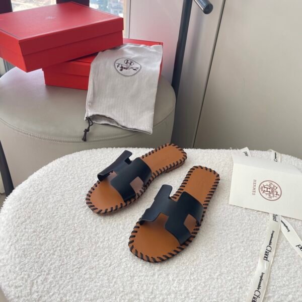 HM Oran Sandals - Sandals