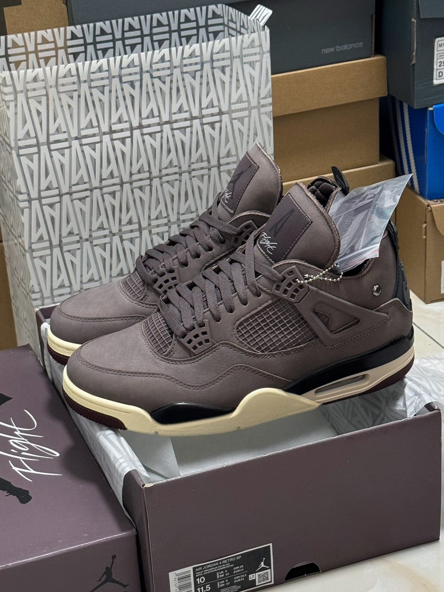 NK Air Jordan 4 Retro A Ma Maniere 10.5 Violet Ore - Sneakers
