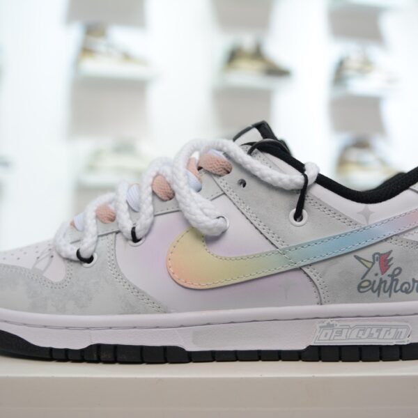 NK Dunk Low SB Sean Cliver - Sneakers