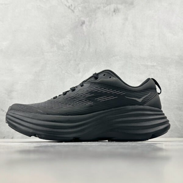 ```
HK Bondi 8 Black - Sneakers
```