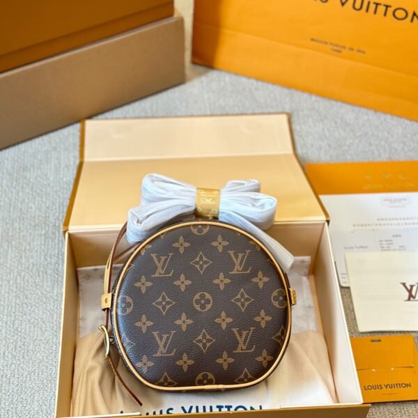LV Boite Chapeau Souple Monogram - Bag