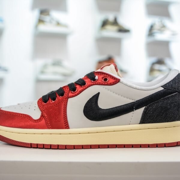 NK Air Jordan 1 Low OG Year of the Rabbit - Sneakers