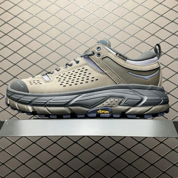```NK ACG Mountain Fly Low - Sneakers```