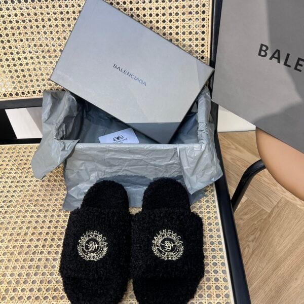 BAL Hotel Slippers - Slides