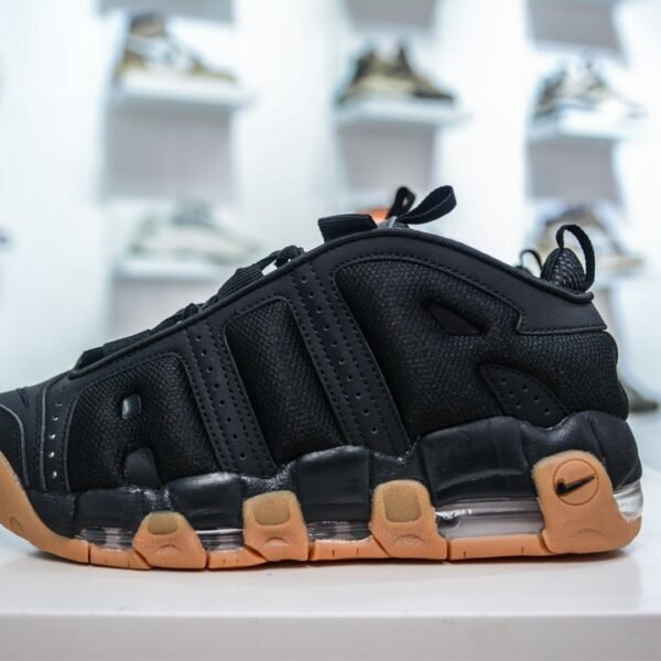 NK Air More Uptempo Low - Sneakers