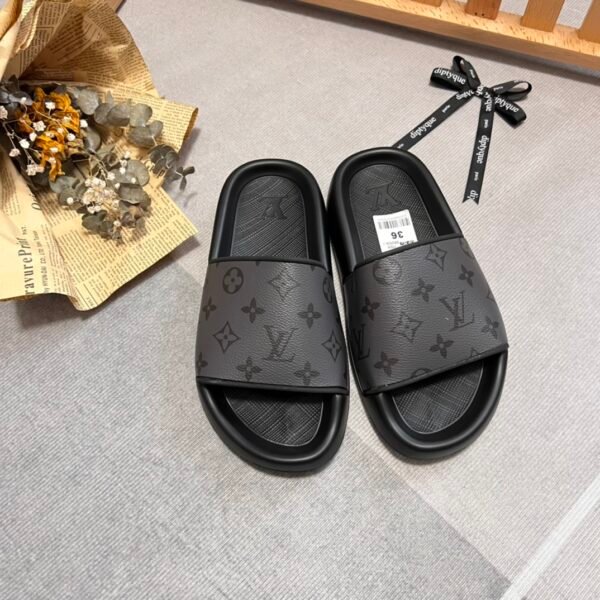 LV Waterfront - Slides