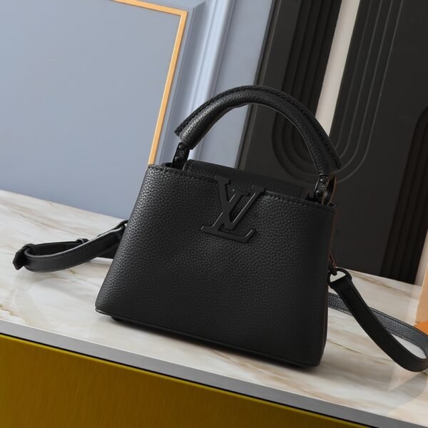 LV Capucines - Bag