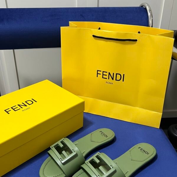 FD FF Buckle Slide - Slides