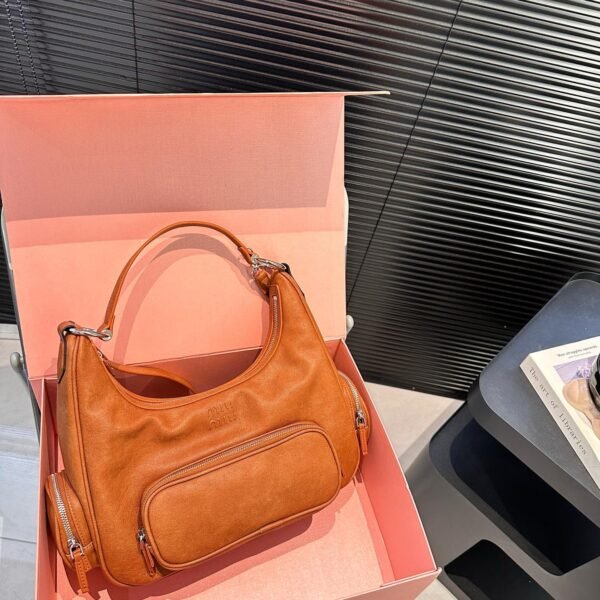 MIU Wander Matelassé Hobo - Bag