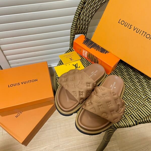 LV Waterfront - Slides