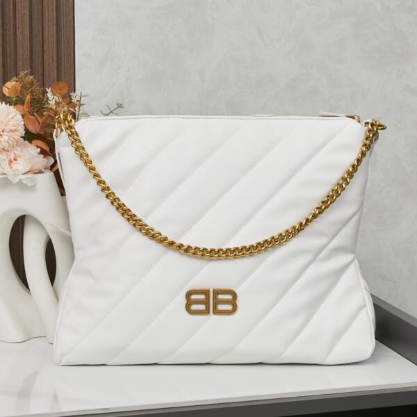 BAL Large size with box. Size 38x31x14, . Par