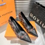 LV Madeleine Pump – Heels