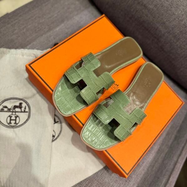 HM Oran Sandals - Slides