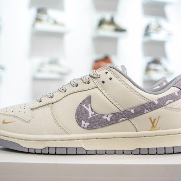 NK Dunk Low x LV - Sneakers
