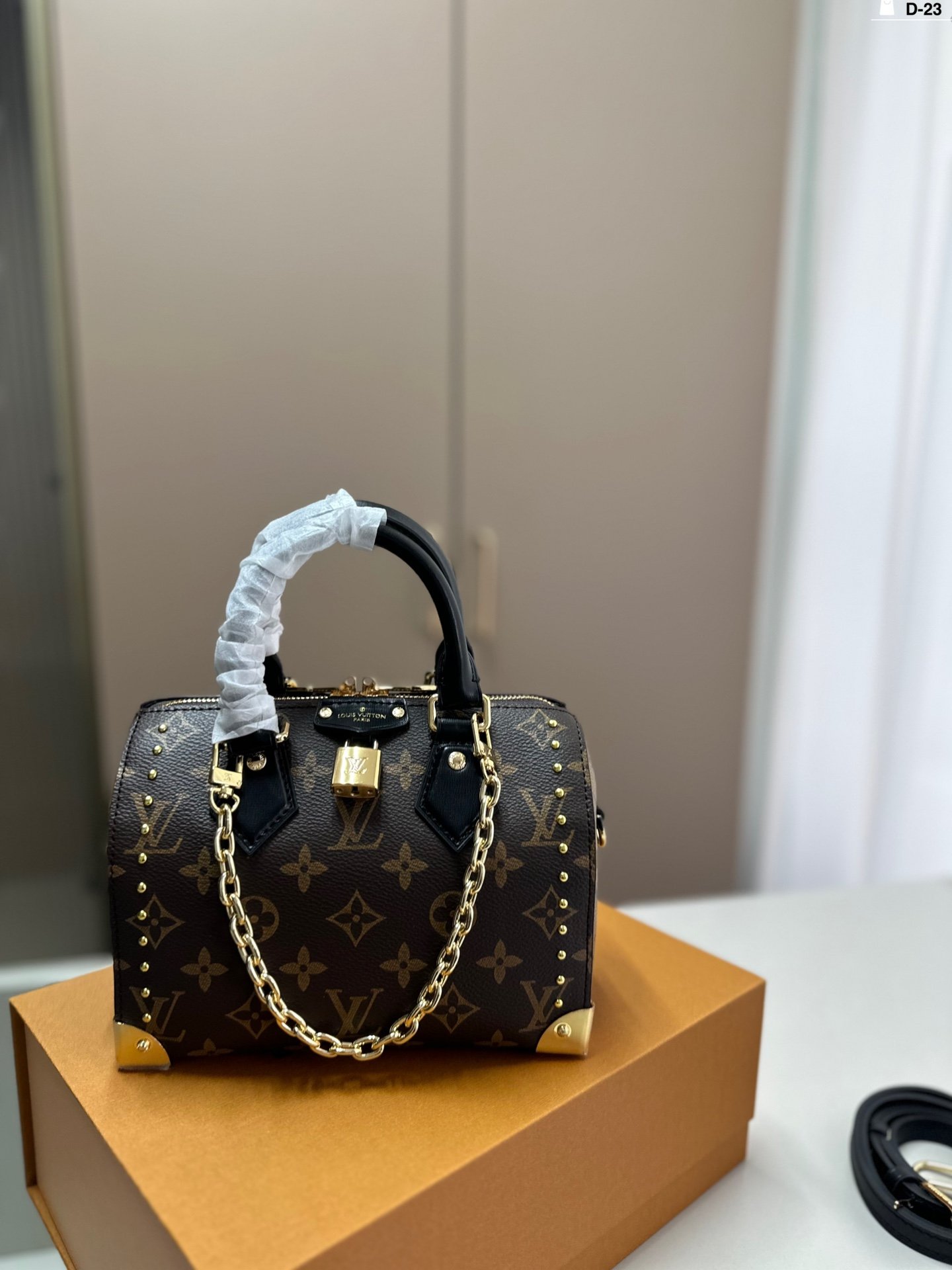 LV Speedy Bandoulière 20 Monogram - Bag - Image 8