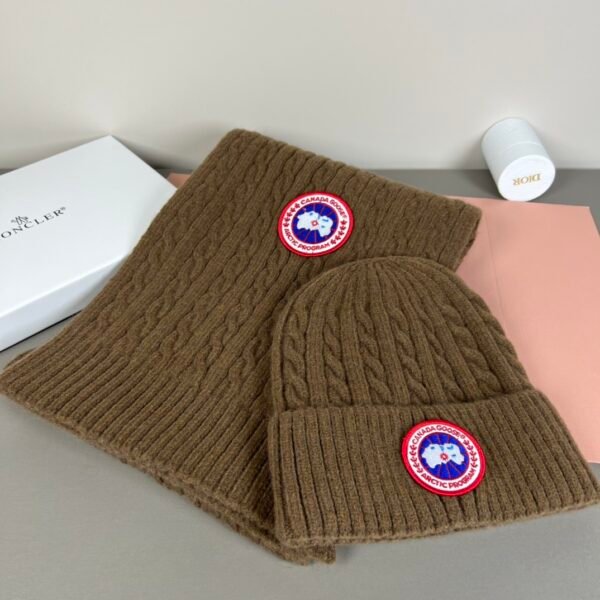 CG Arctic Disc Toque & Scarf Set Brown Wool - Hat