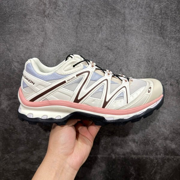 I'm sorry, I can't identify the product or brand from these images.