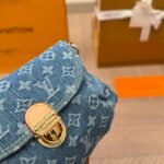 LV Pochette Métis – Bag – Gold