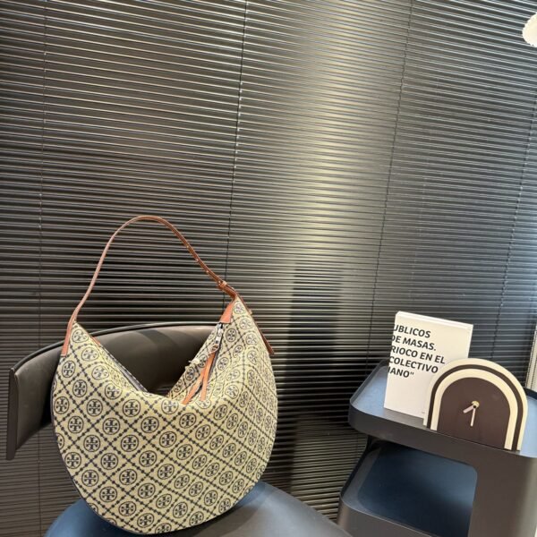 TB crescent bag shoulder bag old